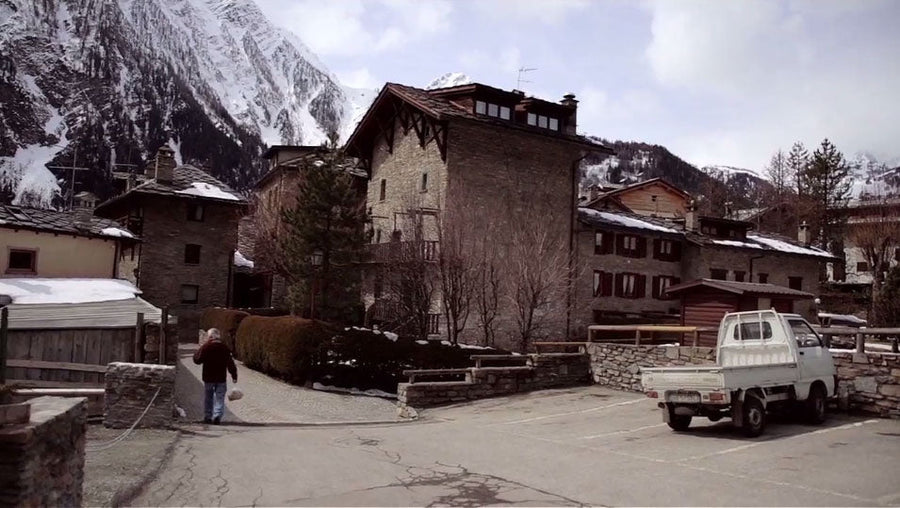 DBK: 100DAYS X 100SECONDS