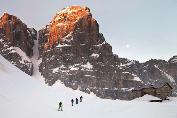 La Debolezza nel Muro: "#Find_Away - The Weakness In The Wall" By Patagonia