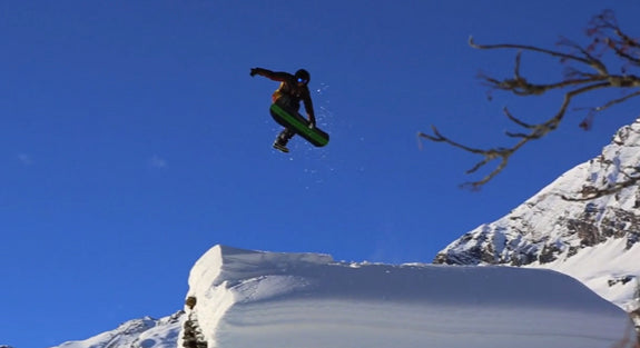 Transcending Style: "20 D&#xC4;y&#xB4;s with Wolfgang Nyvelt"