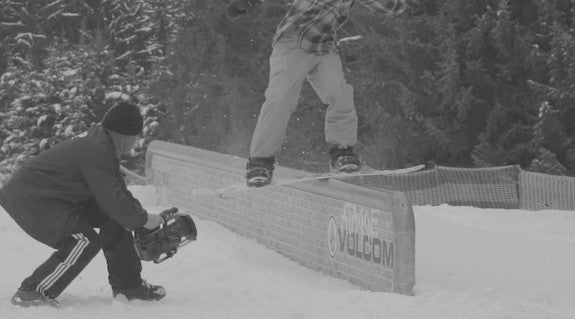 Attage x Aces: Film Noir meets Snowboarding