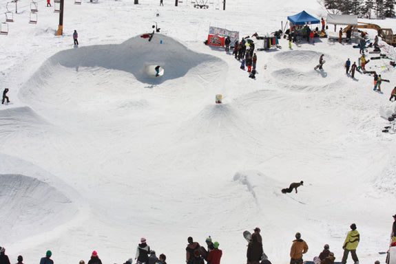 Fun Days Beer Party: Snowbowling in Japan
