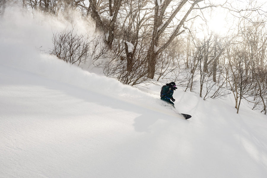 Taro Tamai finds the lane of least resistance on a mid-morning lap in the Moiwa backcountry.